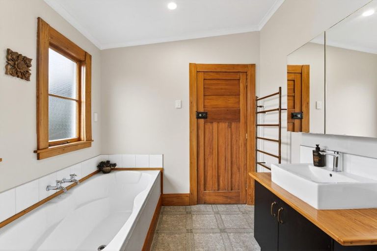 Photo of property in 921 Willowpark Road North, Mayfair, Hastings, 4122