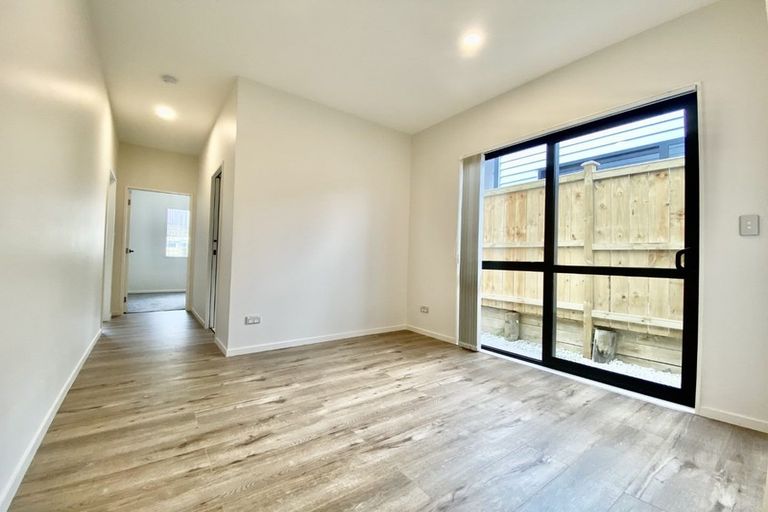 Photo of property in 8 Haku Road, Flat Bush, Auckland, 2019