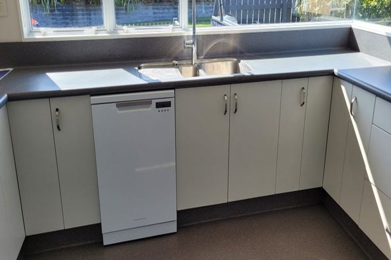 Photo of property in 1 Bandon Grove, Bell Block, New Plymouth, 4312
