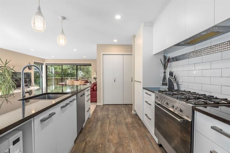 Photo of property in 122 Navigation Drive, Whitby, Porirua, 5024