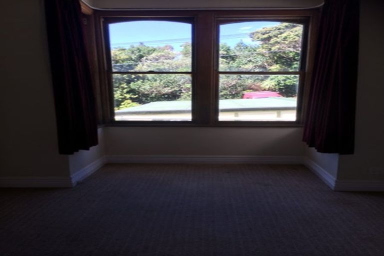 Photo of property in 30 Hargreaves Street, Mount Cook, Wellington, 6021