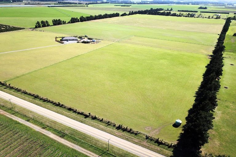 Photo of property in 26f Enderby Drive, Te Atatu Peninsula, Auckland, 0610