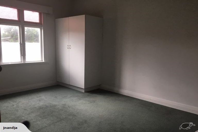 Photo of property in 137 Onepu Road, Lyall Bay, Wellington, 6022