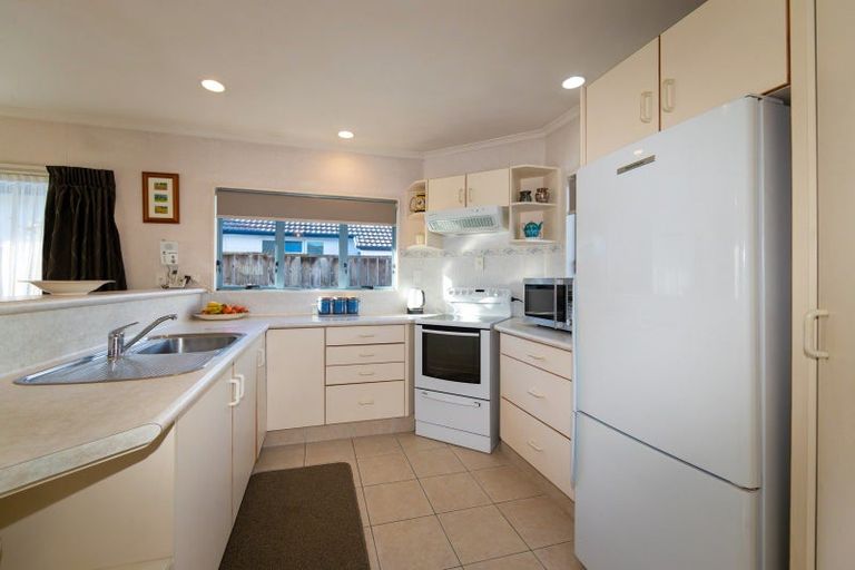 Photo of property in 2/189 Gloucester Street, Taradale, Napier, 4112