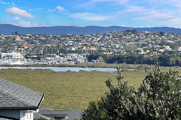 Photo of property in 25/1 Scott Road, Hobsonville, Auckland, 0616