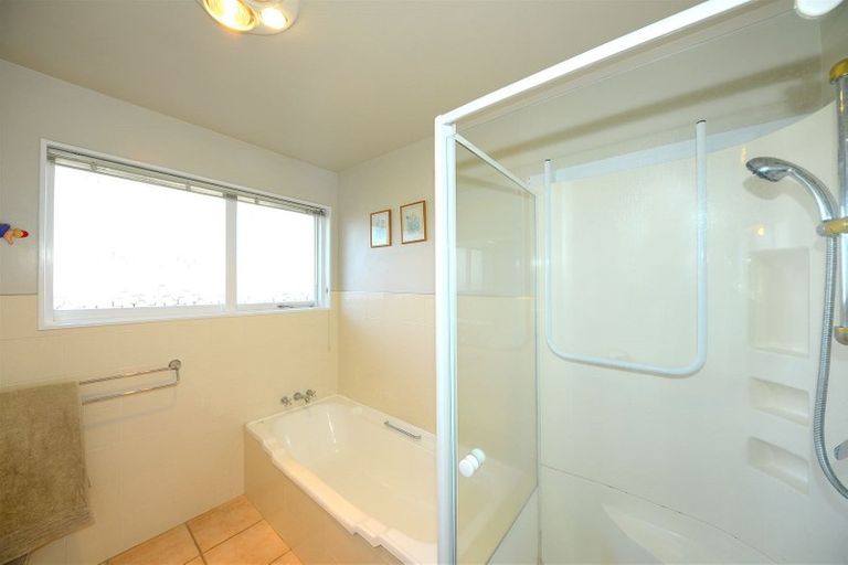 Photo of property in 51 Kent Lodge Avenue, Avonhead, Christchurch, 8042