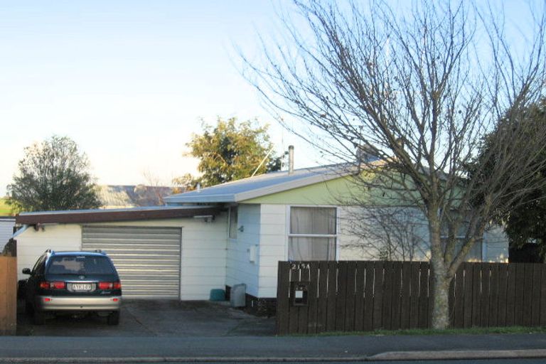 Photo of property in 215b Tuhikaramea Road, Dinsdale, Hamilton, 3204