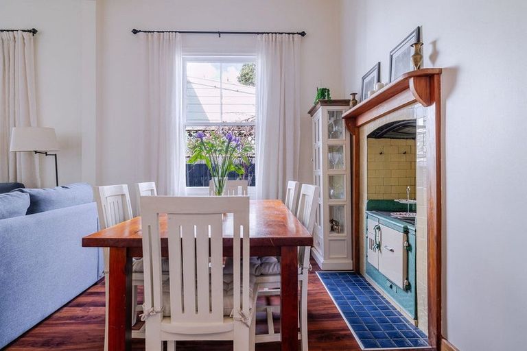 Photo of property in 30 Lombard Street, Palmerston North, 4410