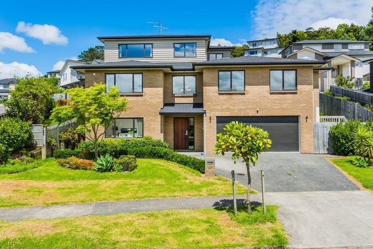 Photo of property in 42 Bur Oak Terrace, Schnapper Rock, Auckland, 0632