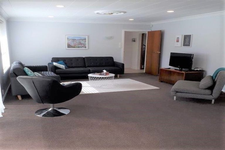 Photo of property in 10 Radbrook Street, Avonhead, Christchurch, 8042