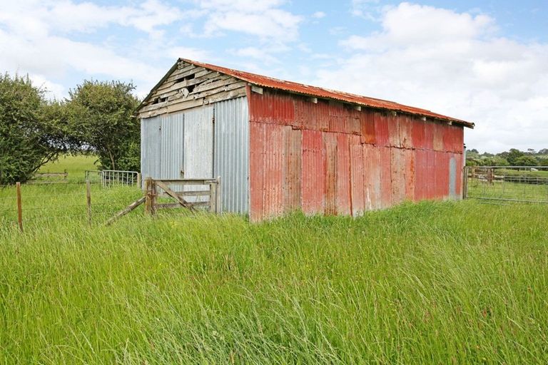 Photo of property in 2 Dromgools Road, Tuakau, 2121