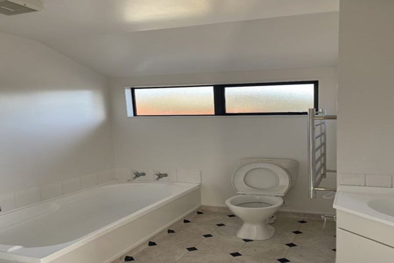 Photo of property in 7b Hindmarsh Street, Johnsonville, Wellington, 6037