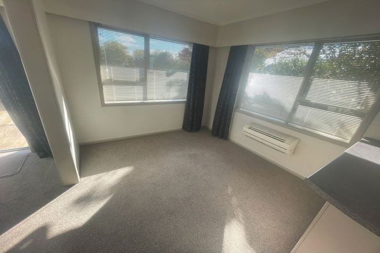 Photo of property in 150 Straven Road, Fendalton, Christchurch, 8014