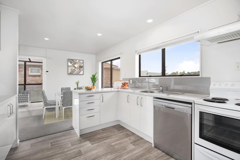 Photo of property in 2/20 Roulston Street, Pukekohe, 2120