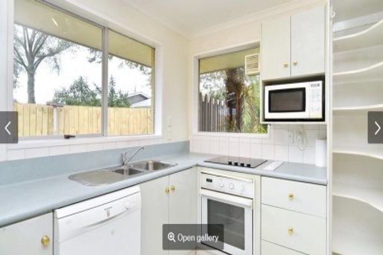 Photo of property in 10 Rachel Place, Avonhead, Christchurch, 8042
