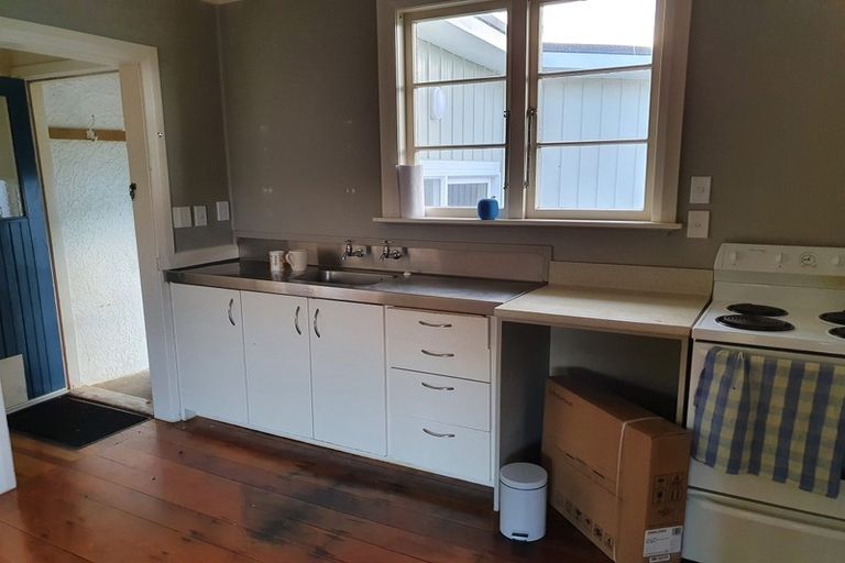 Photo of property in 1 Henderson Street, Dannevirke, 4930