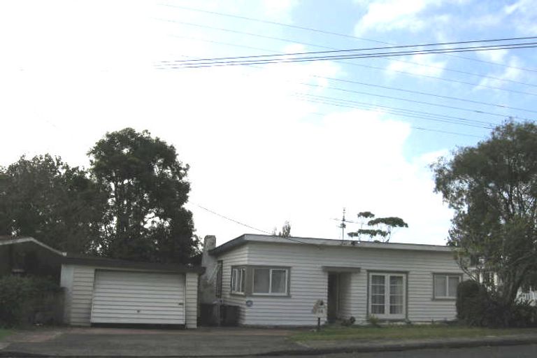 Photo of property in 46 Awaroa Road, Sunnyvale, Auckland, 0612