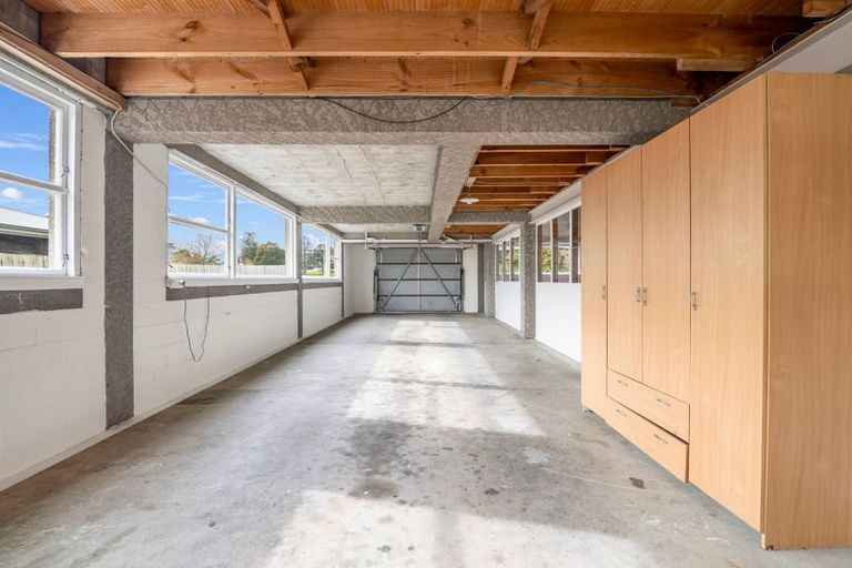 Photo of property in 12 Racecourse Road, Waiuku, 2123