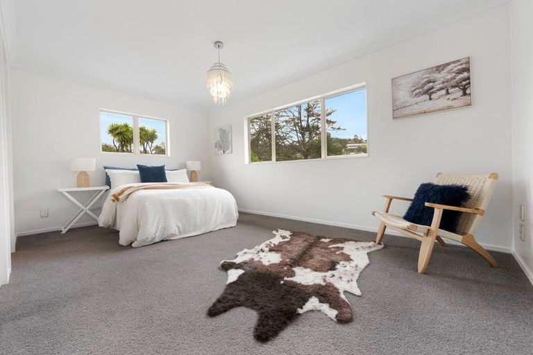 Photo of property in 42 Shelter Drive, Greenhithe, Auckland, 0632