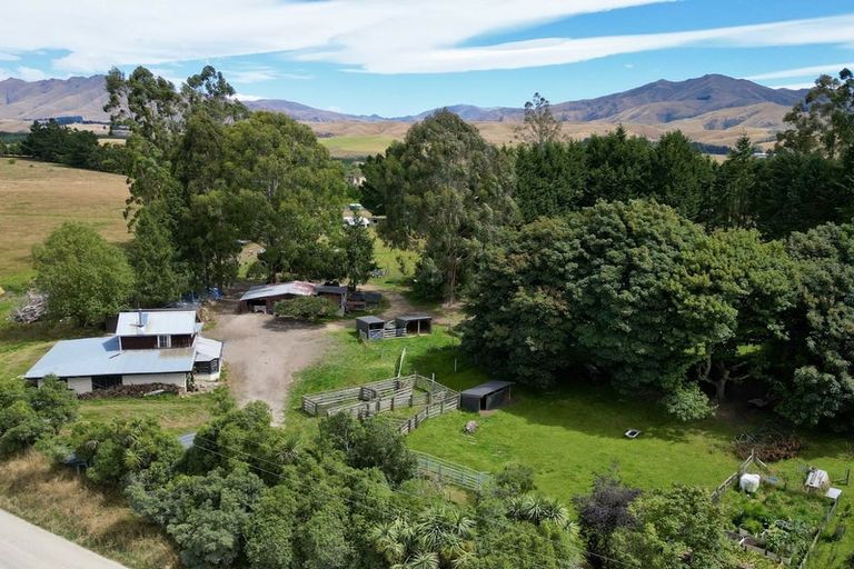 Photo of property in 20 Mckenzie Road, Livingstone, Oamaru, 9491