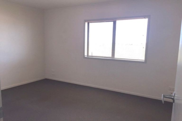 Photo of property in St Claire Village, 210/172 Mcleod Road, Te Atatu South, Auckland, 0610
