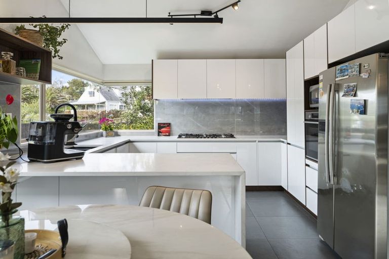 Photo of property in 75 Kamara Road, Glen Eden, Auckland, 0602