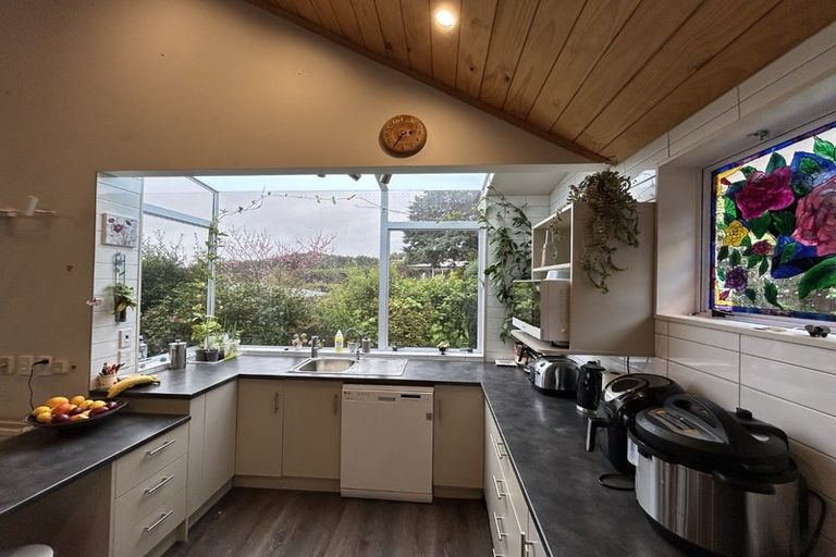 Photo of property in 49 Kakariki Grove, Waikanae, 5036
