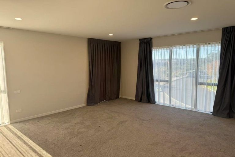 Photo of property in 1 Sager Midgley Road, Hobsonville, Auckland, 0616