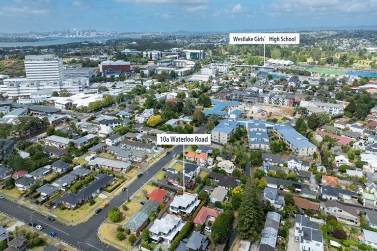 Photo of property in 10a Waterloo Road, Milford, Auckland, 0620