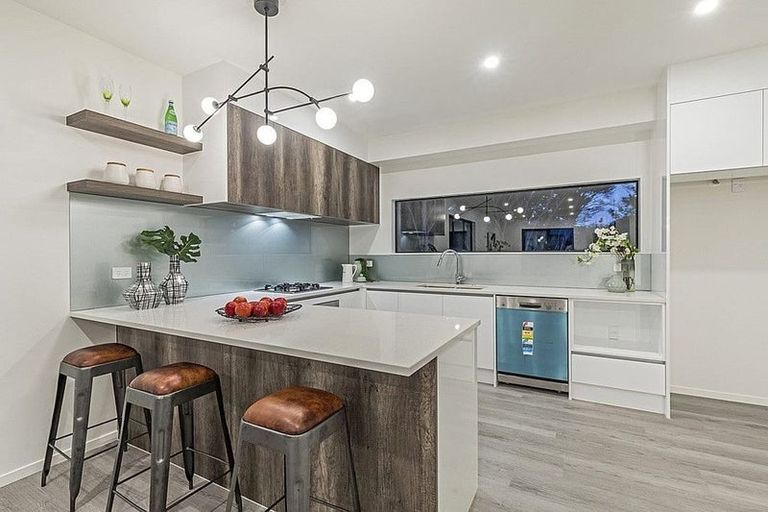 Photo of property in 10 Waka Street, Albany Heights, Auckland, 0632