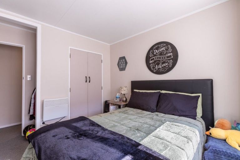 Photo of property in 63 Burgoyne Street, Woodville, 4920