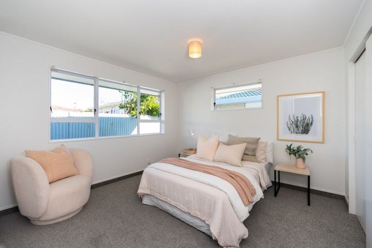 Photo of property in 2/432 Gloucester Street, Taradale, Napier, 4112
