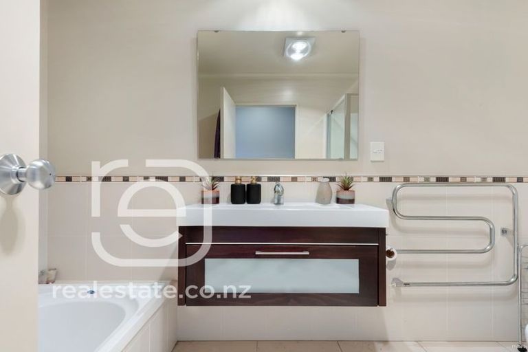 Photo of property in 14 Birchlands Road, Flat Bush, Auckland, 2019