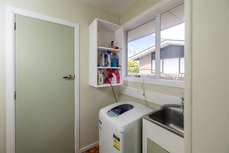 Photo of property in 33 Oriana Crescent, Hornby, Christchurch, 8042