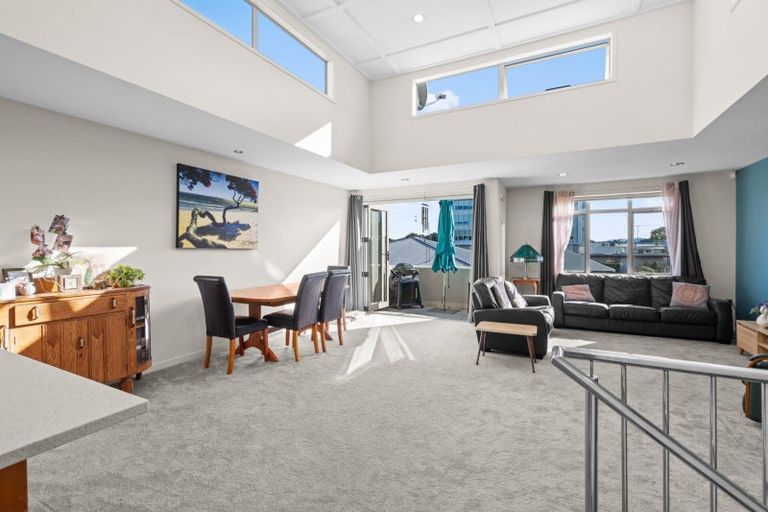 Photo of property in 4/29 Third Avenue, Tauranga, 3110