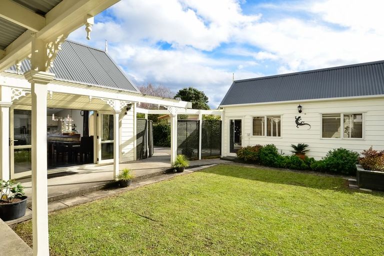 Photo of property in 7a Garelja Road, Henderson, Auckland, 0612