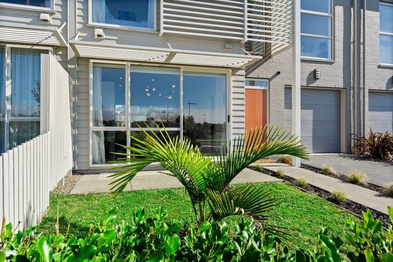 Photo of property in 4 Tyler Davies Drive, Red Beach, 0932