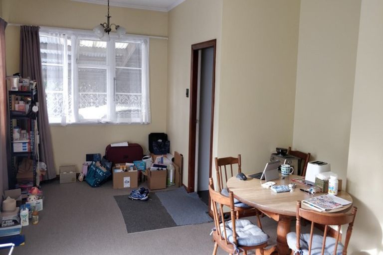 Photo of property in 2/3170 Great North Road, New Lynn, Auckland, 0600