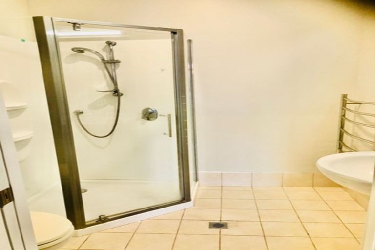 Photo of property in 5/44 Carlos Drive, Flat Bush, Auckland, 2016