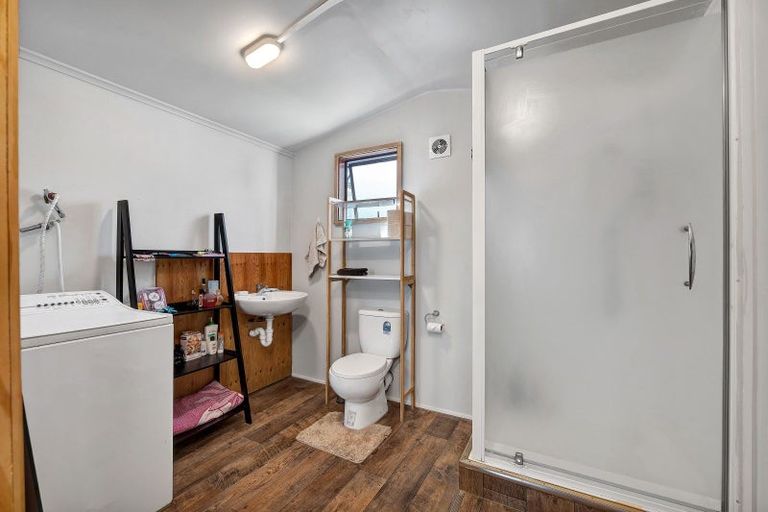 Photo of property in 263 Huatoki Street, Upper Vogeltown, New Plymouth, 4310