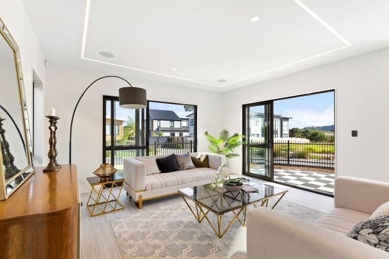 Photo of property in 5 Tai Crescent, Hobsonville, Auckland, 0616