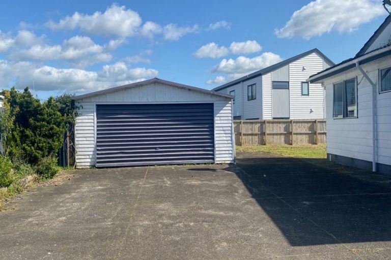 Photo of property in 5 Adel Place, Weymouth, Auckland, 2103
