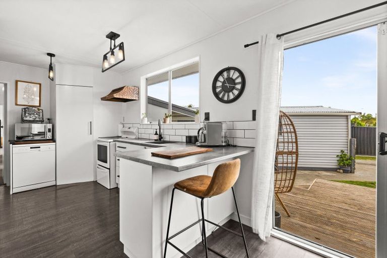 Photo of property in 9 Cabot Place, Flaxmere, Hastings, 4120