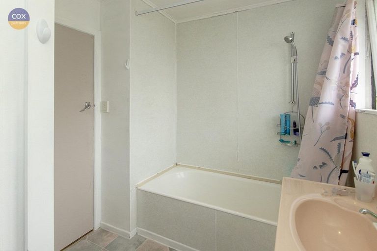 Photo of property in 102 Karaitiana Street, Frimley, Hastings, 4120