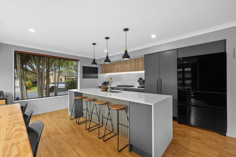 Photo of property in 21 Kohi Drive, Parklands, Christchurch, 8083