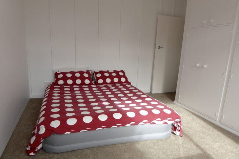 Photo of property in 1b Richard Street, Titahi Bay, Porirua, 5022