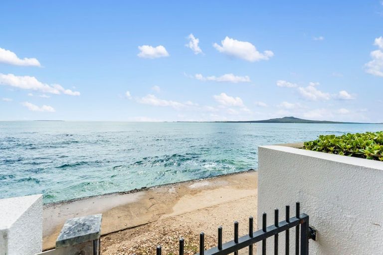 Photo of property in 2/8a Audrey Road, Takapuna, Auckland, 0620