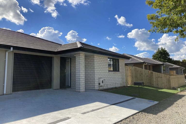Photo of property in 49u2 Holland Road, Fairfield, Hamilton, 3214