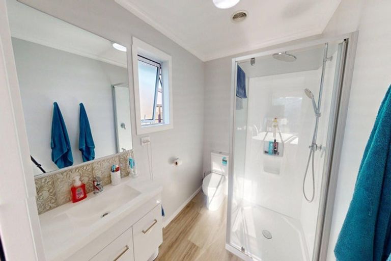 Photo of property in 82 Willoughby Street, Halcombe, 4779