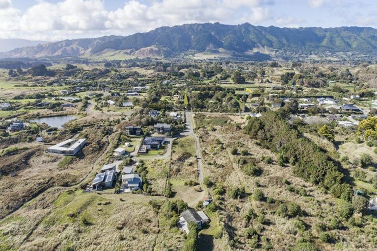 Photo of property in 3 Beachview Grove, Peka Peka, Waikanae, 5391